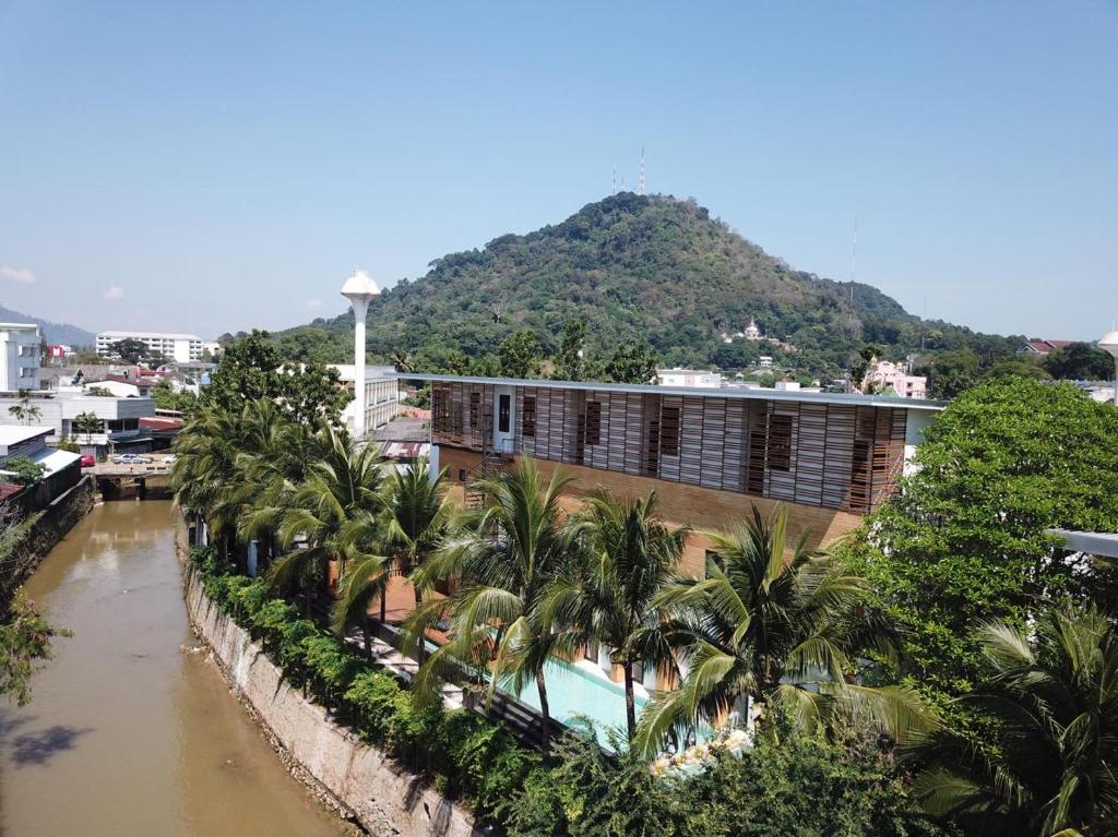 Book a Bed Poshtel, Пхукет