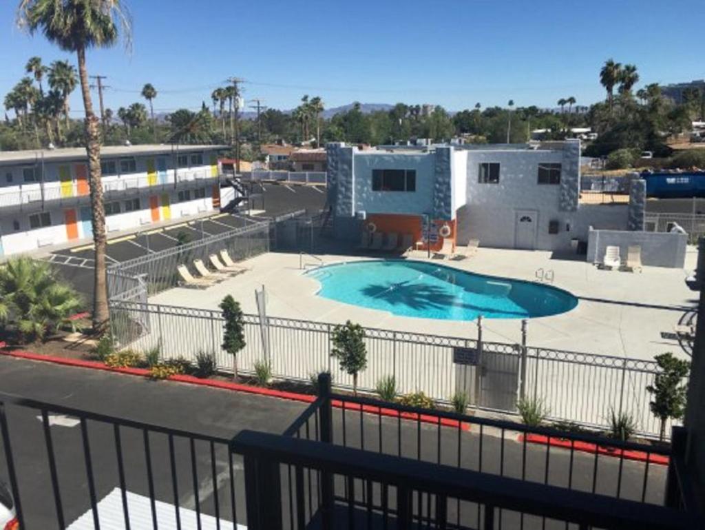 Super 8 by Wyndham Las Vegas North Strip/Fremont St. Area, Лас-Вегас