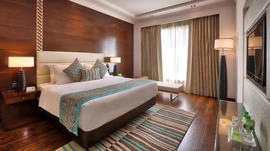 Сьюит (Suite with complimentary one way airport transfer), Radisson Jaipur City Center