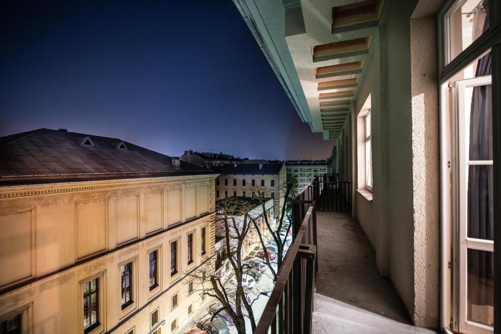 Апартаменты (Апартаменты с балконом - Krowoderska, 6), Cracow Rent Apartments