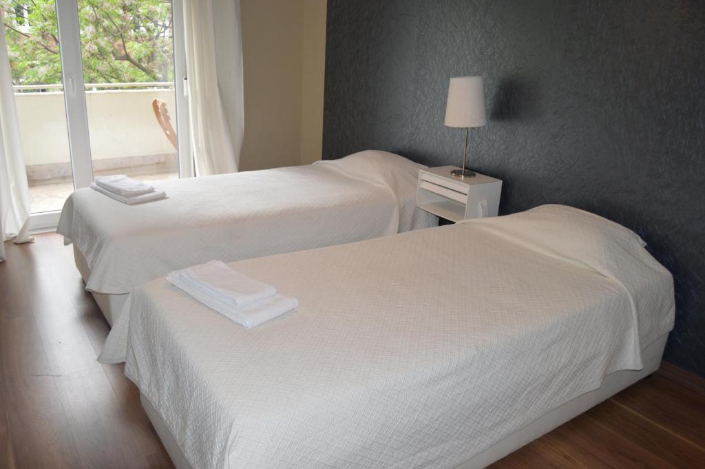 Двухместный (Стандартный двухместный номер с 1 кроватью или 2 отдельными кроватями, балконом и общей ванной комнатой), Wallis Rato