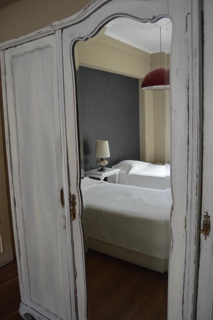 Двухместный (Стандартный двухместный номер с 1 кроватью или 2 отдельными кроватями, балконом и общей ванной комнатой), Wallis Rato