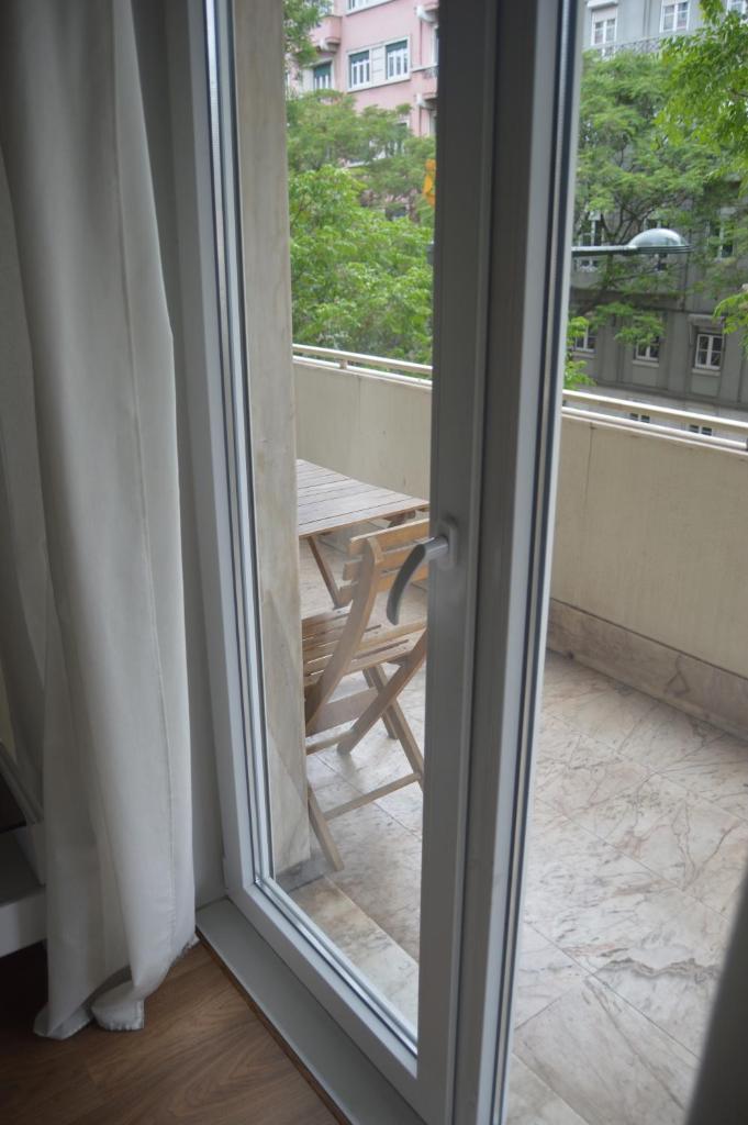 Семейный (Классический семейный номер с общей ванной комнатой), Wallis São Bento