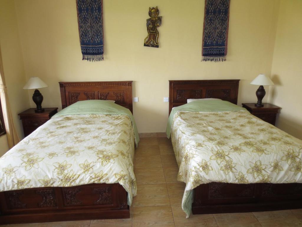 Двухместный (Двухместный номер с 2 отдельными кроватями и окном), Nuriani Restaurant and Rooms