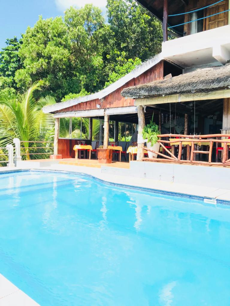 Patatran Village Hotel, Ла-Диг