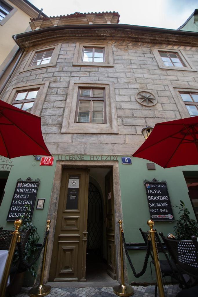 Charming Prague Apartments At the Black Star, Прага