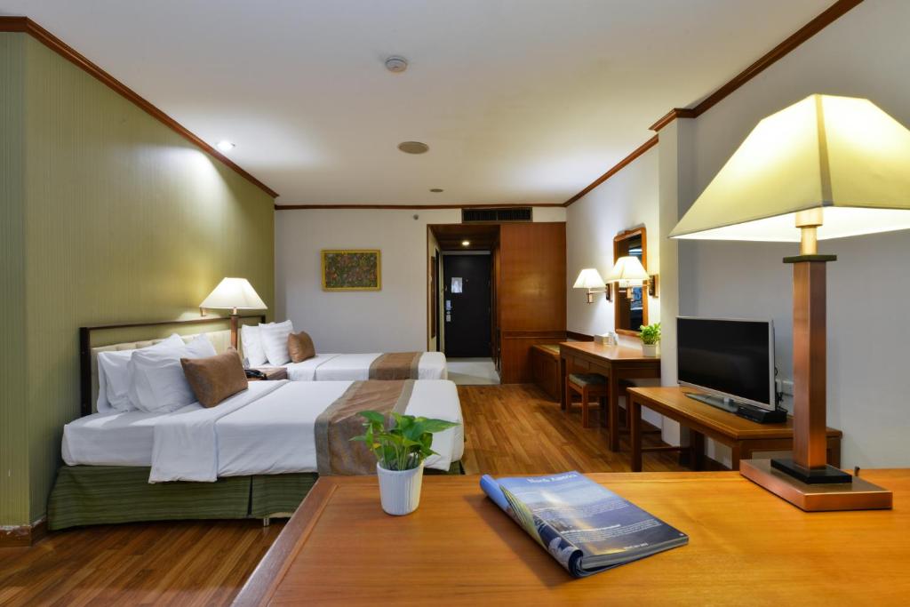 Отель Check Inn Regency Park, Бангкок