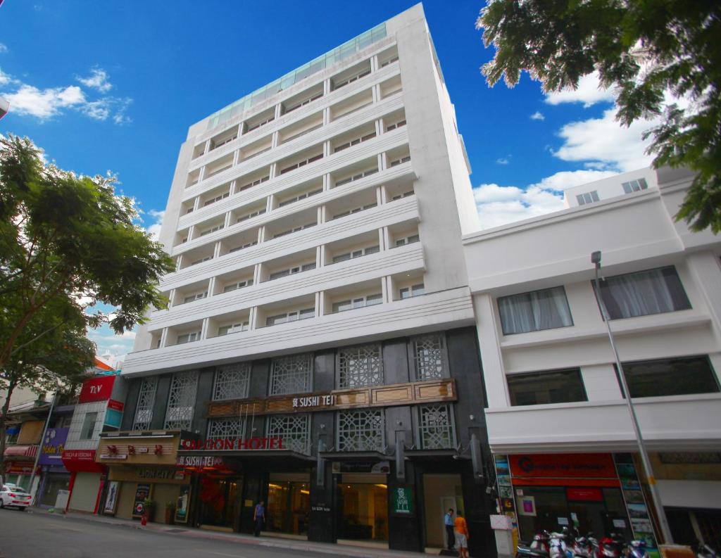 Saigon Hotel, Хошимин