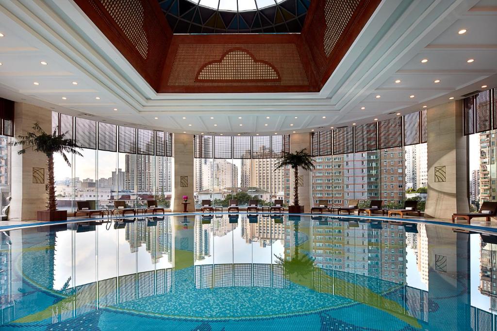 Pullman Shanghai Skyway, Шанхай