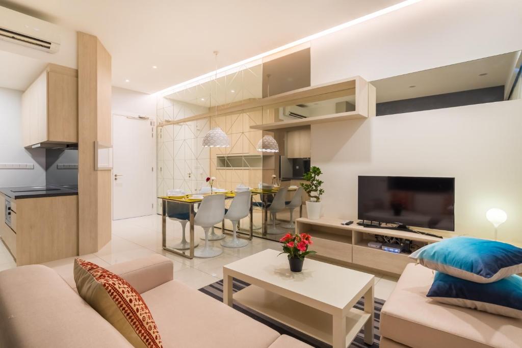 Апартаменты (Улучшенные апартаменты), THE ROBERTSON BY JOSEPH'S SUITES