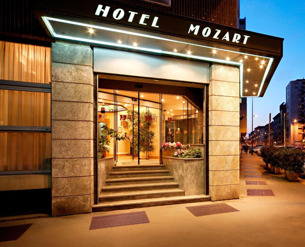 Hotel Mozart, Милан