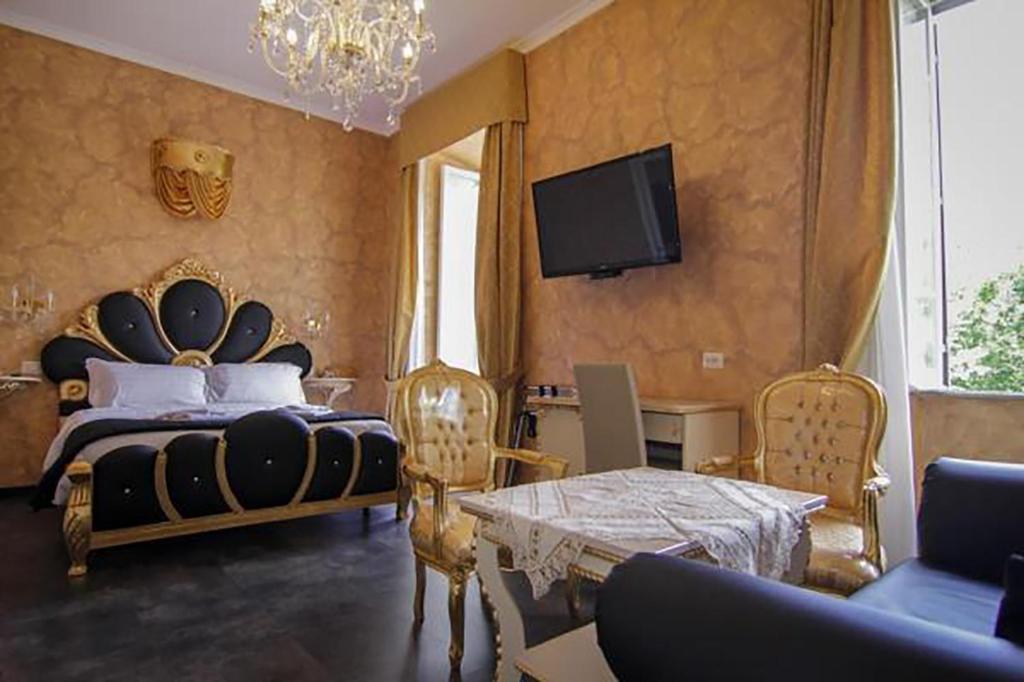 Pope's Suites, Рим