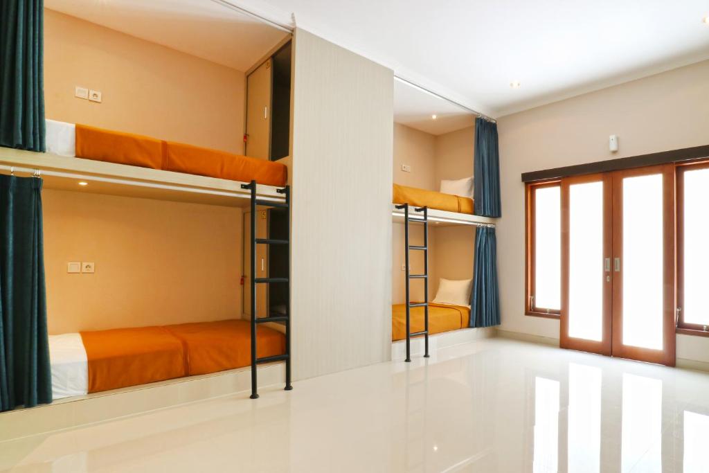 Номер (Кровать в общем 8-местном номере для мужчин и женщин), Taste of Bali Hostel