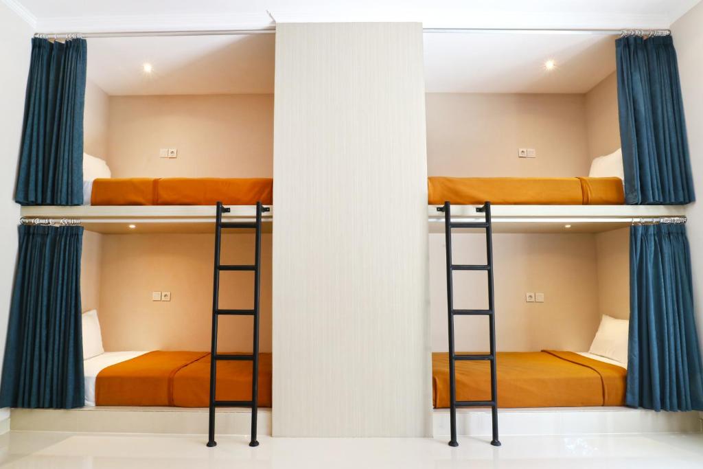 Номер (Кровать в общем 8-местном номере для мужчин и женщин), Taste of Bali Hostel