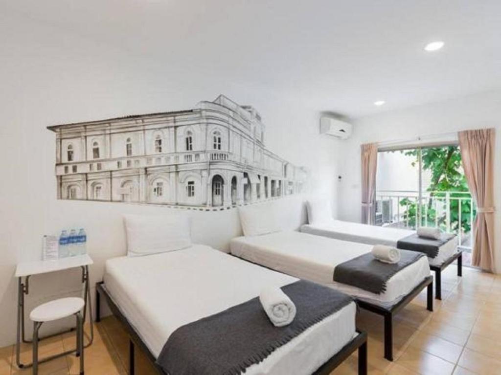 Chino Town Gallery Guesthouse, Пхукет