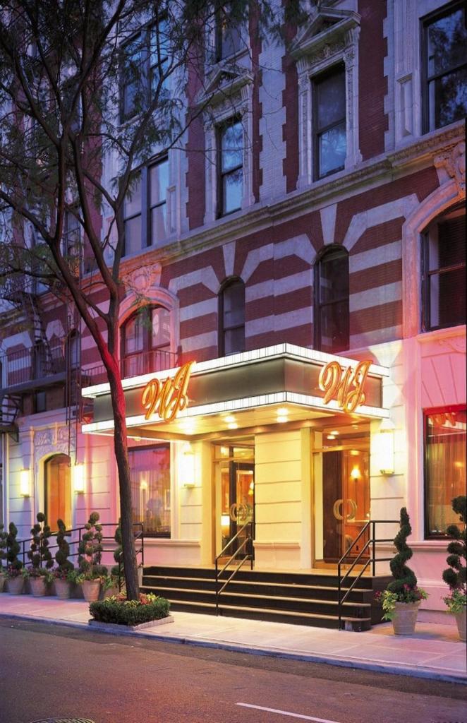 Washington Jefferson at Times Square, Нью-Йорк