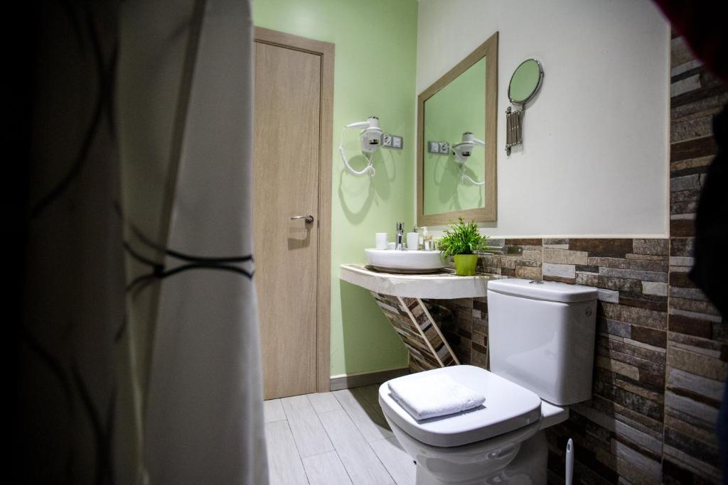 Двухместный (Стандартный двухместный номер с 1 кроватью), Bloom Inn Madrid