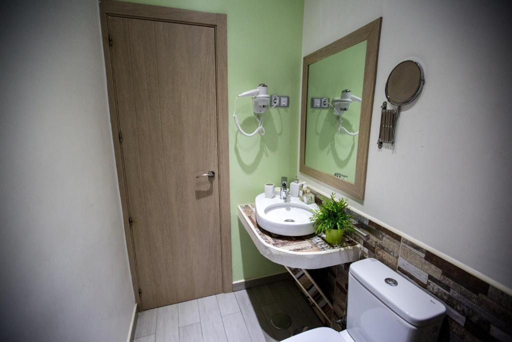 Двухместный (Стандартный двухместный номер с 1 кроватью), Bloom Inn Madrid