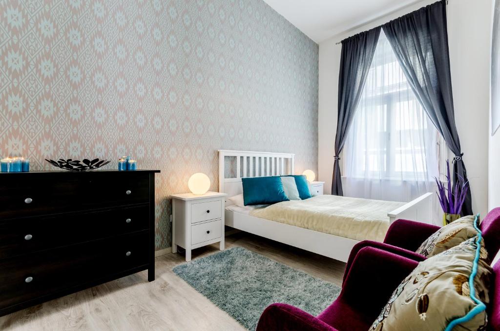 Апартаменты (Design Three-Bedroom Apartment), Downtown Residences