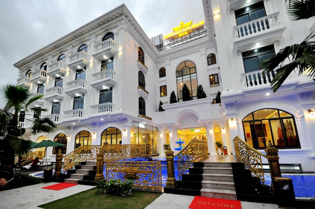Crown Nguyen Hoang Hotel, Нячанг