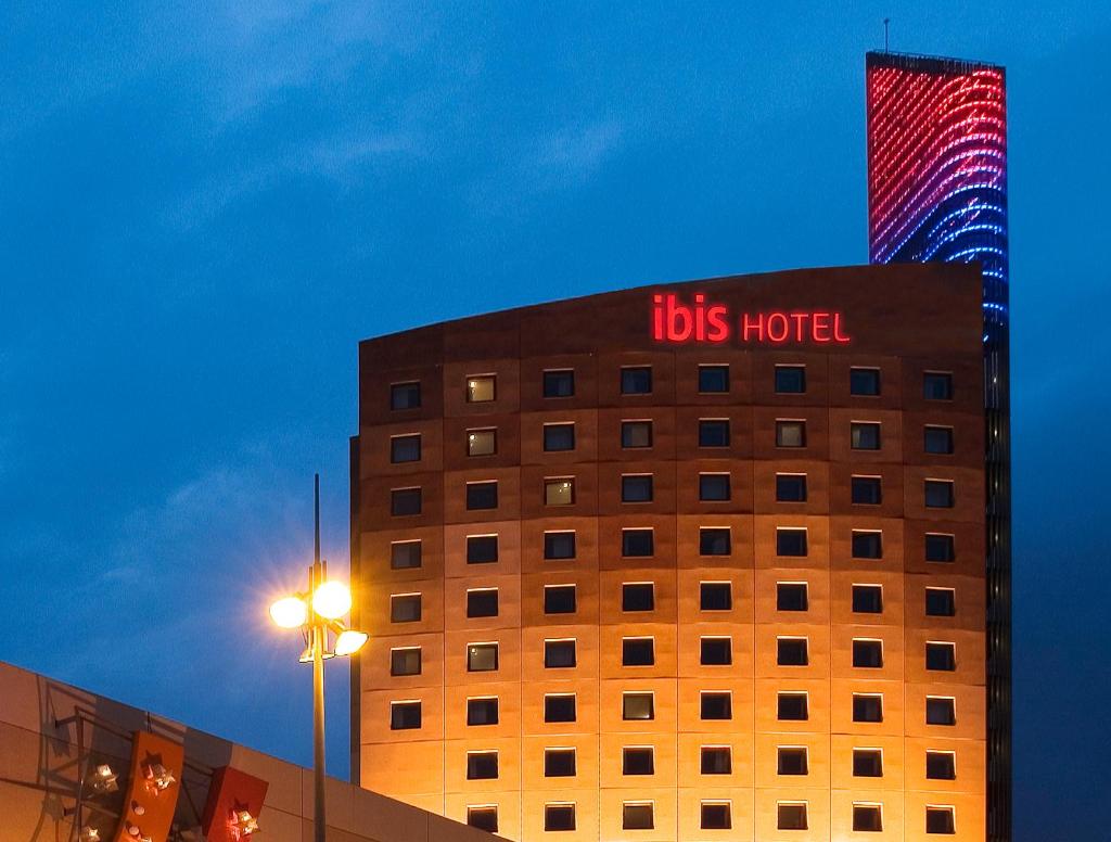 Ibis Barcelona Meridiana, Барселона