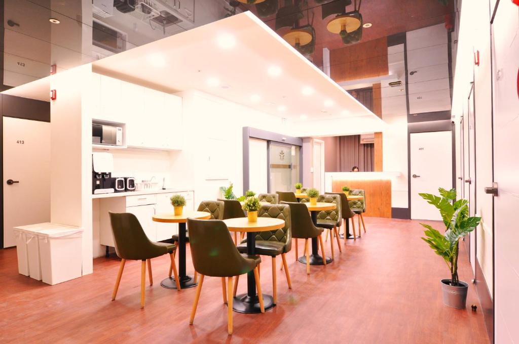 Air Hostel Myeongdong, Сеул
