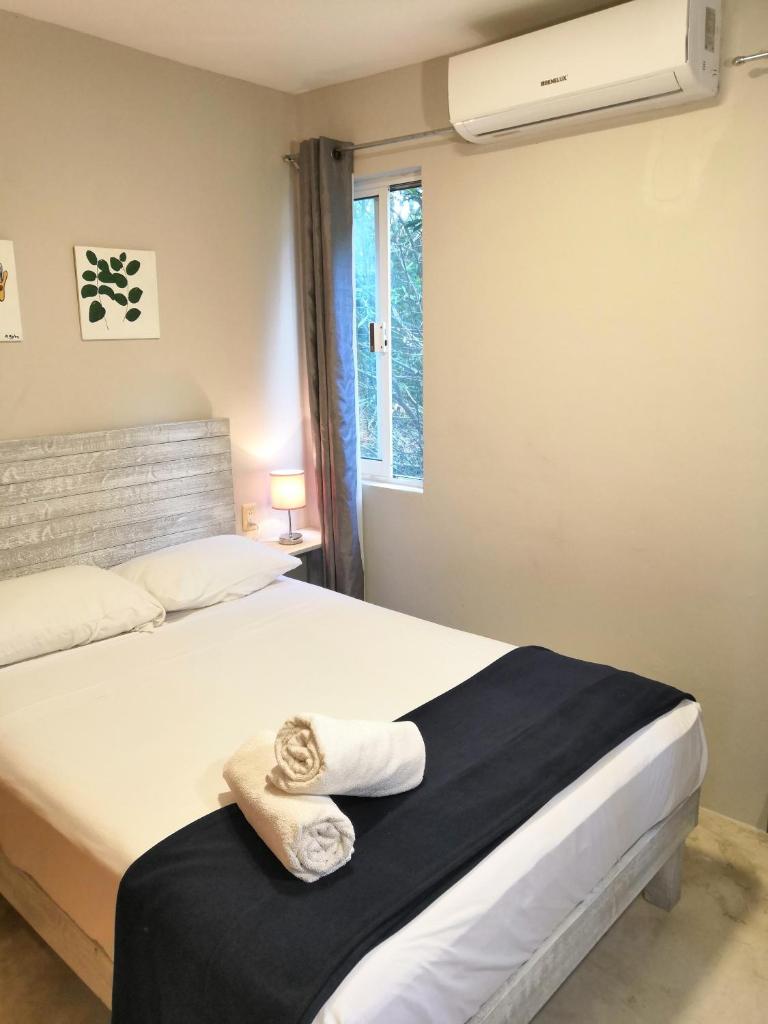 Апартаменты (Улучшенные апартаменты), Apartment & Studio 28