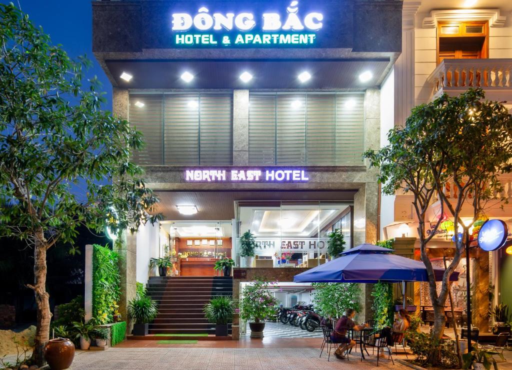 Đông Bắc Hotel, Дананг
