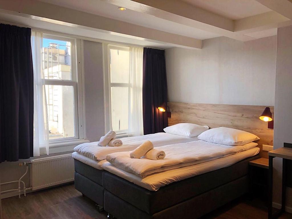 Hotel Vijaya, Амстердам