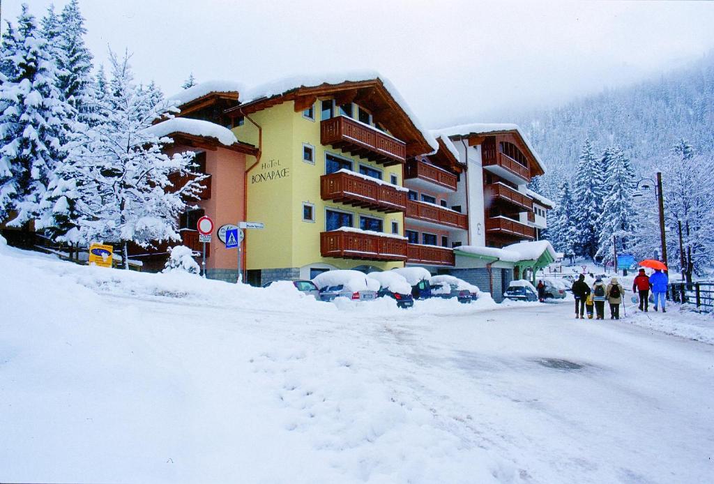 Hotel Bonapace, Мадонна-ди-Кампильо