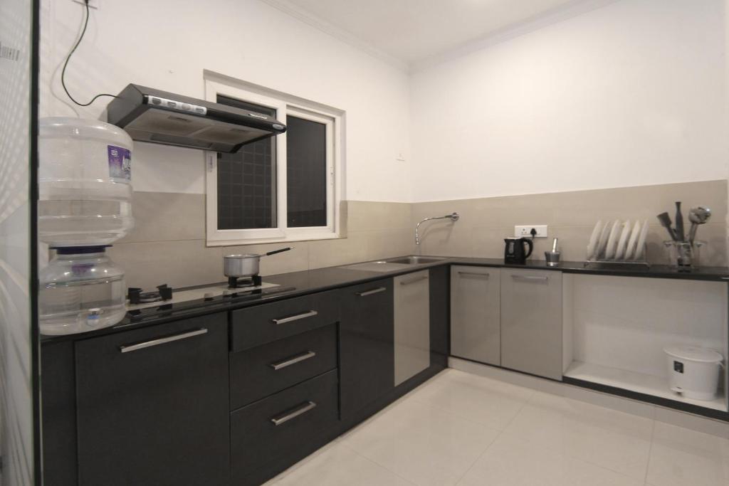 Апартаменты (Апартаменты с балконом), Livi Suites Serviced Apartments