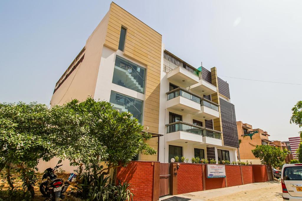 OYO 301 Hotel Mulberry Retreat, Гургаон