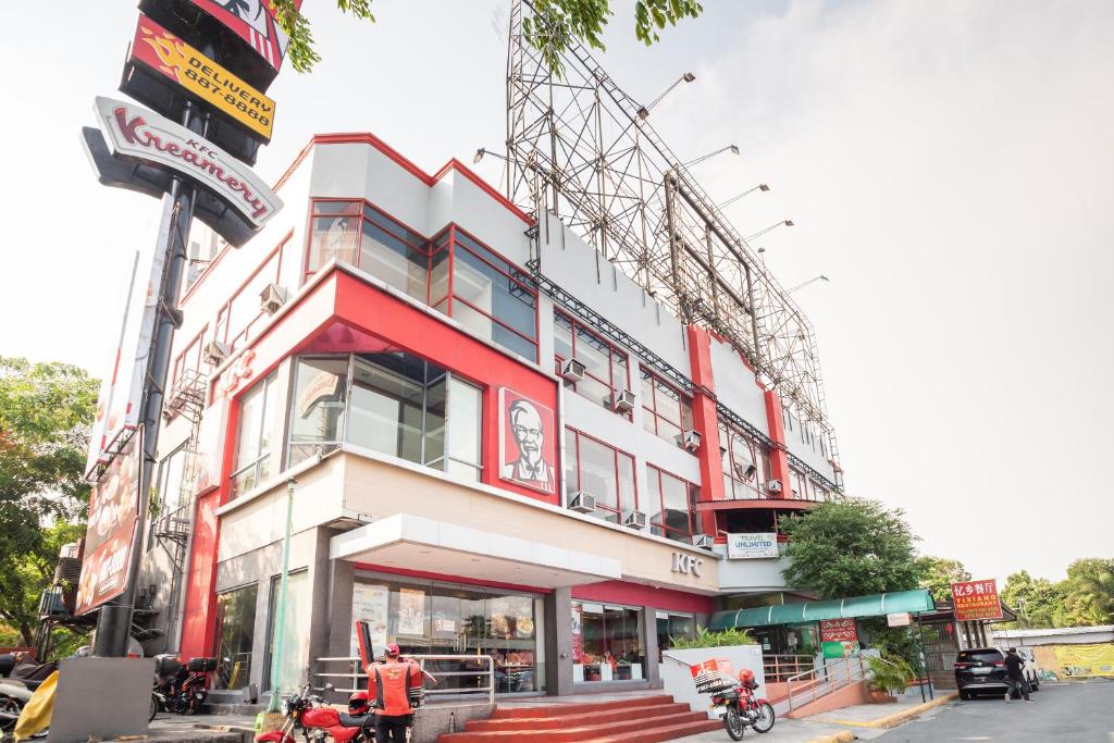 OYO 181 Manila Airport Hotel, Манила