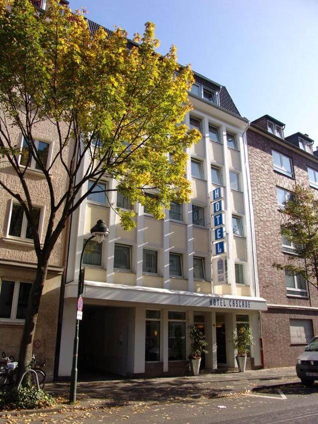 Hotel Cascade, Дюссельдорф