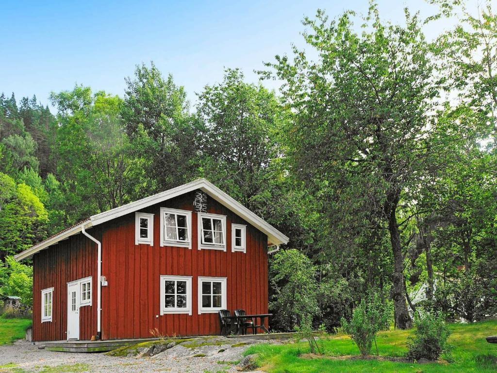 Four-Bedroom Holiday home in S-Uddvalla, Юнгшиле