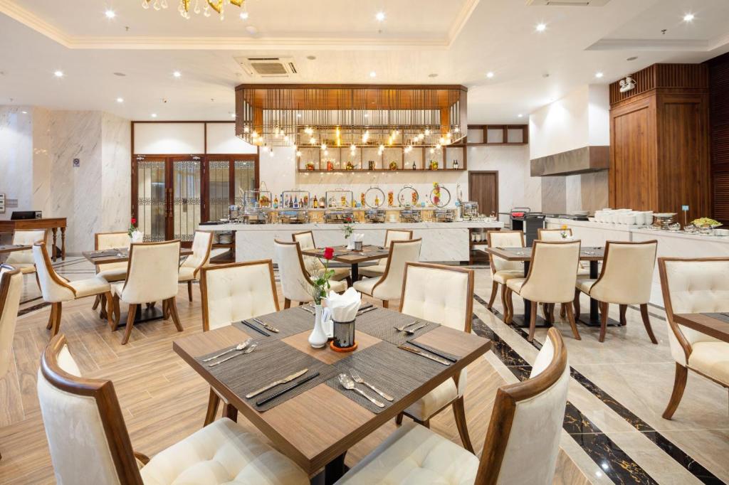 DAPHOVINA HOTEL, Нячанг