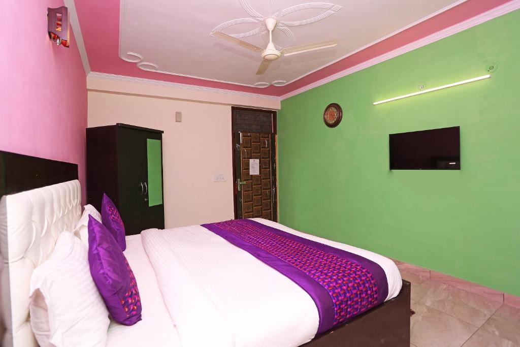 Трехместный (Классический трехместный номер), OYO 11504 N D Star Residency