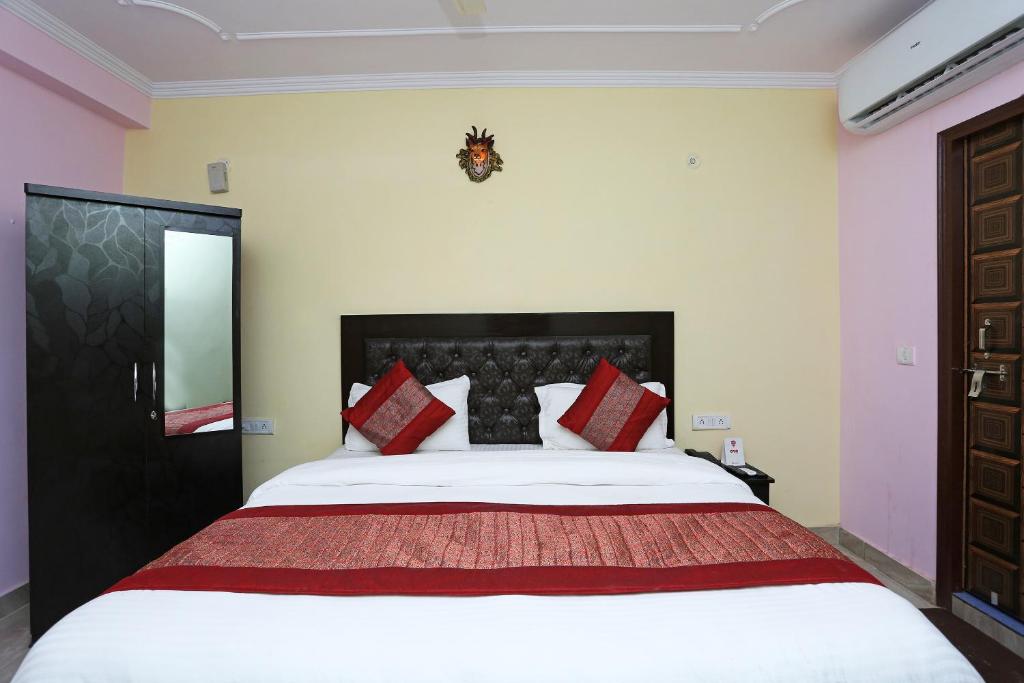 Трехместный (Классический трехместный номер), OYO 11504 N D Star Residency