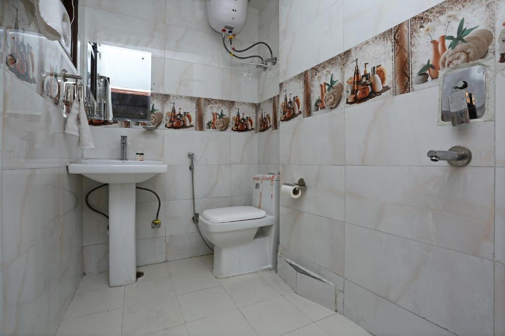 Трехместный (Классический трехместный номер), OYO 11504 N D Star Residency