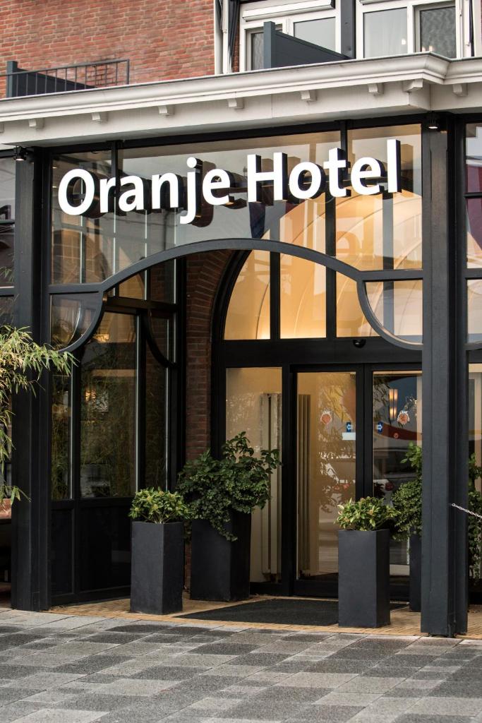 Hampshire Hotel - Oranje Leeuwarden, Гронинген