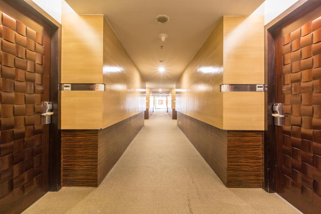 Merlynn Park Hotel, Джакарта