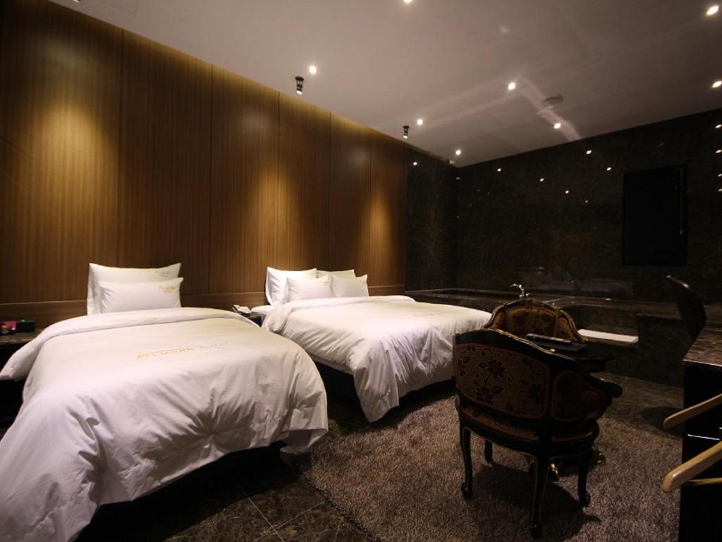 Almond Hotel Busan Station, Пусан