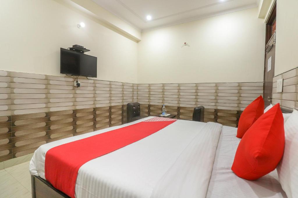 Трехместный (Классический трехместный номер), OYO 64662 Hotel Baba Residency