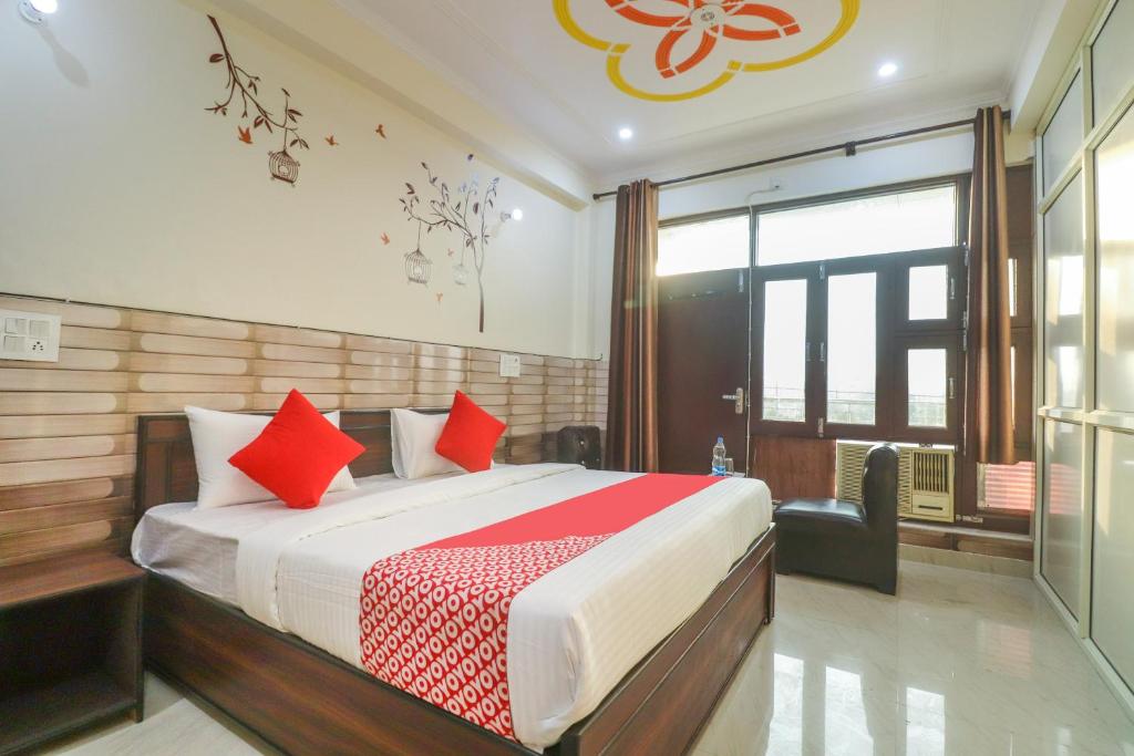 Трехместный (Классический трехместный номер), OYO 64662 Hotel Baba Residency