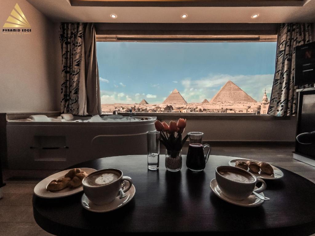 Pyramid Edge Hotel, Каир
