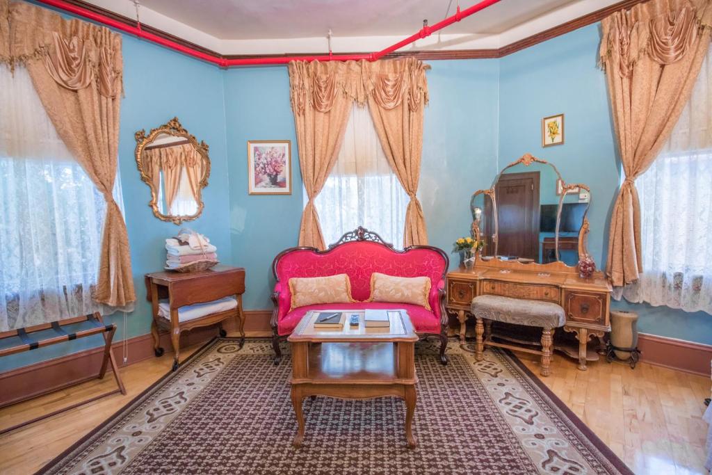 Двухместный (Номер Делюкс с кроватью размера «king-size»), The Edgewater Hotel