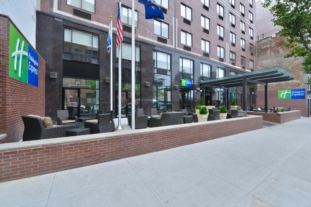 Holiday Inn Express Manhattan Midtown West, an IHG Hotel, Нью-Йорк