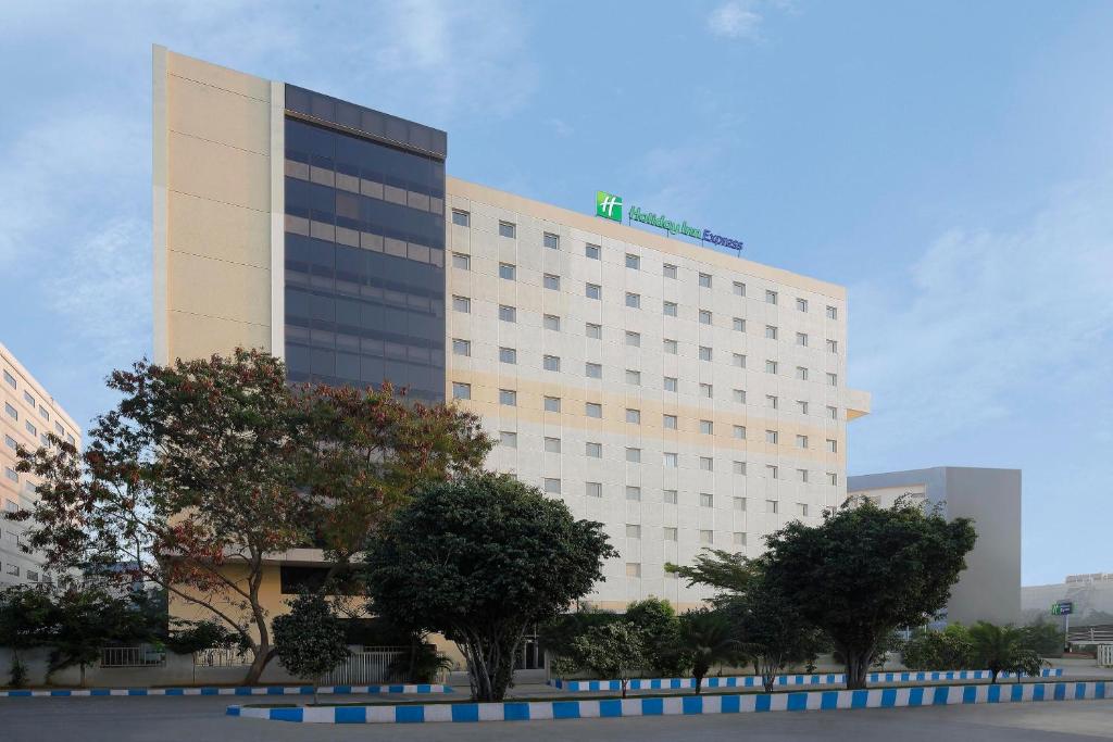 Holiday Inn Express Hyderabad HITEC City, an IHG Hotel, Хайдарабад