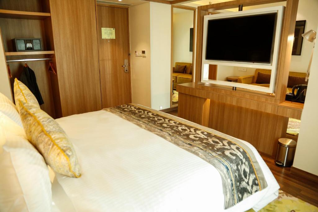Двухместный (Двухместный люкс с 1 кроватью), Royal Hometel Suites