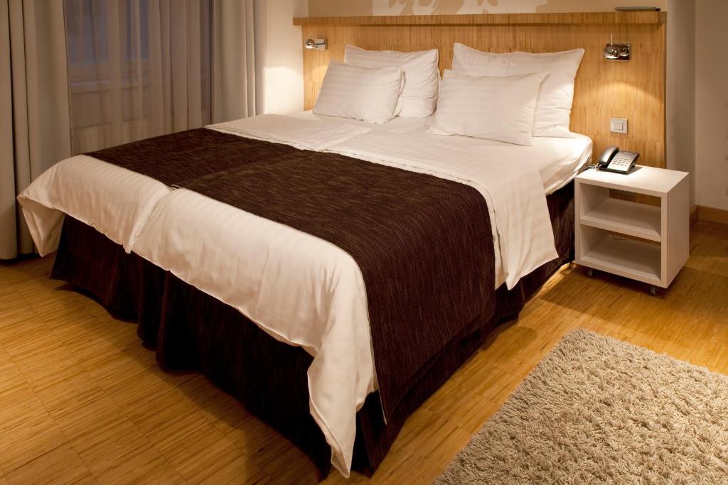 Отель Dahlia Inn, Прага